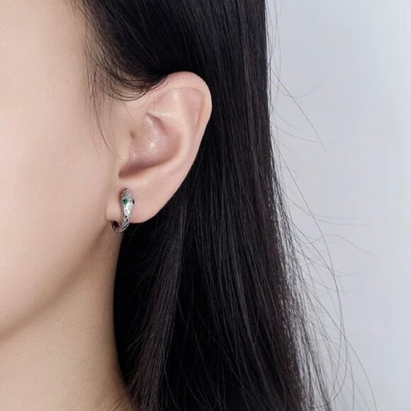 NWT Huggie Hoop Snake Earrings 14K Gold Plated Green CZ Minimalist Dainty - Picture 5 of 10